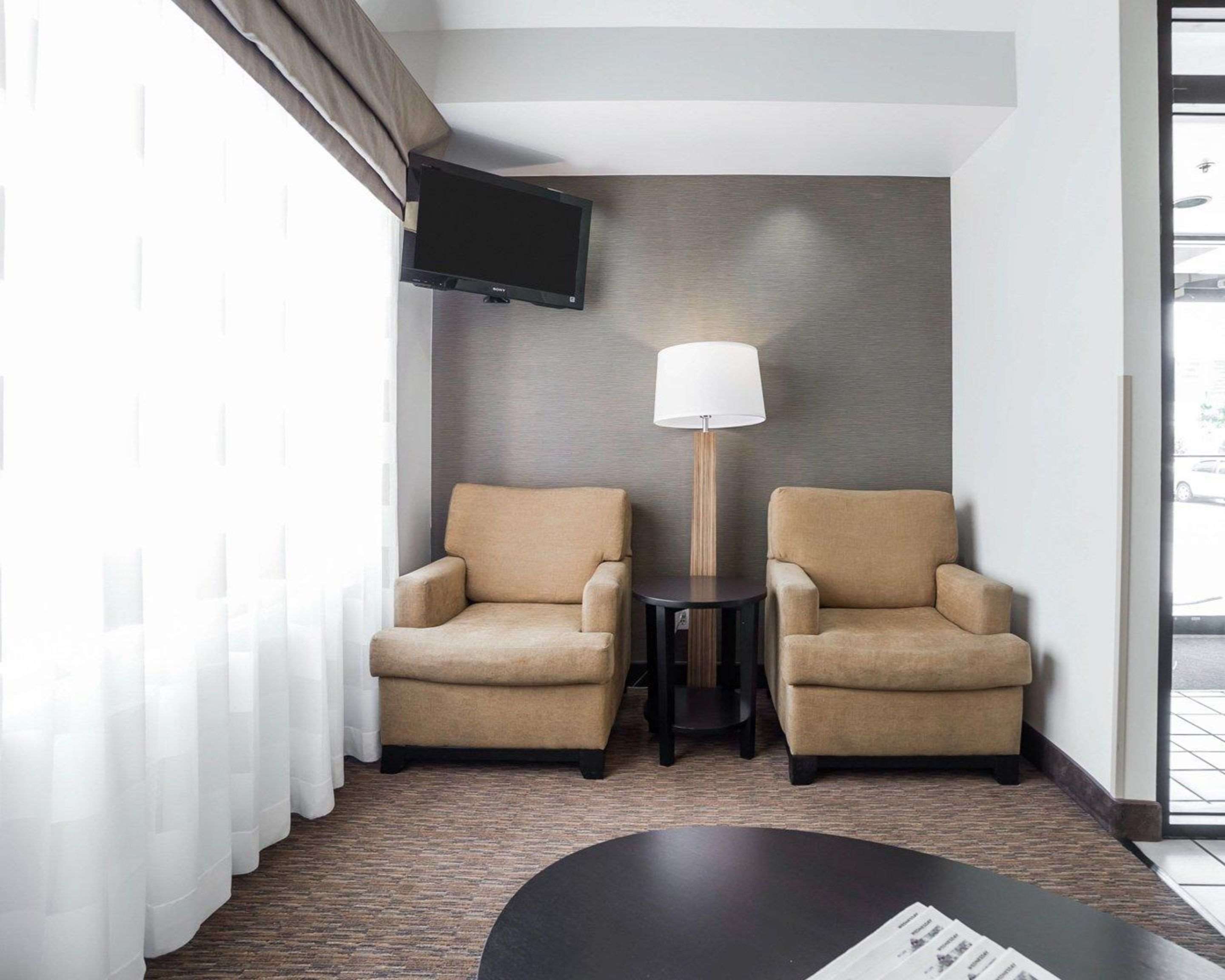 Lobby with sitting area