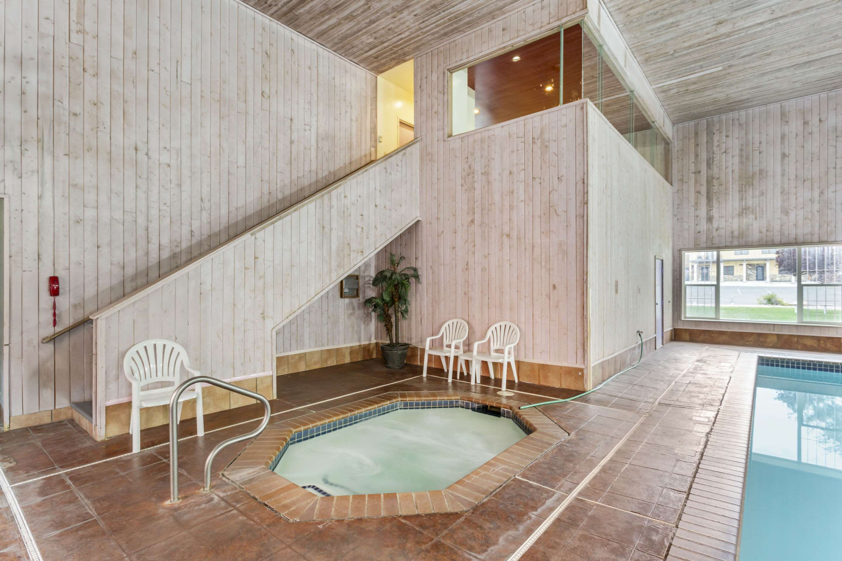 Indoor hot tub