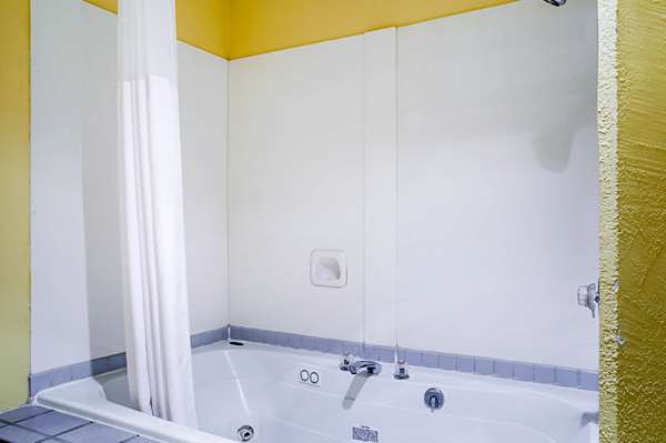  - Rodeway Inn & Suites Blanding