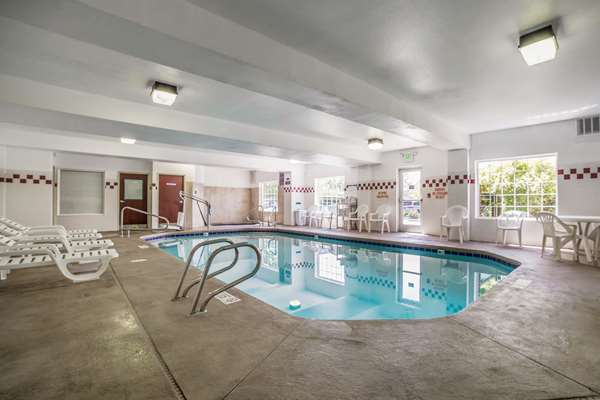 Pool - Comfort Suites Airport Salt Lake City