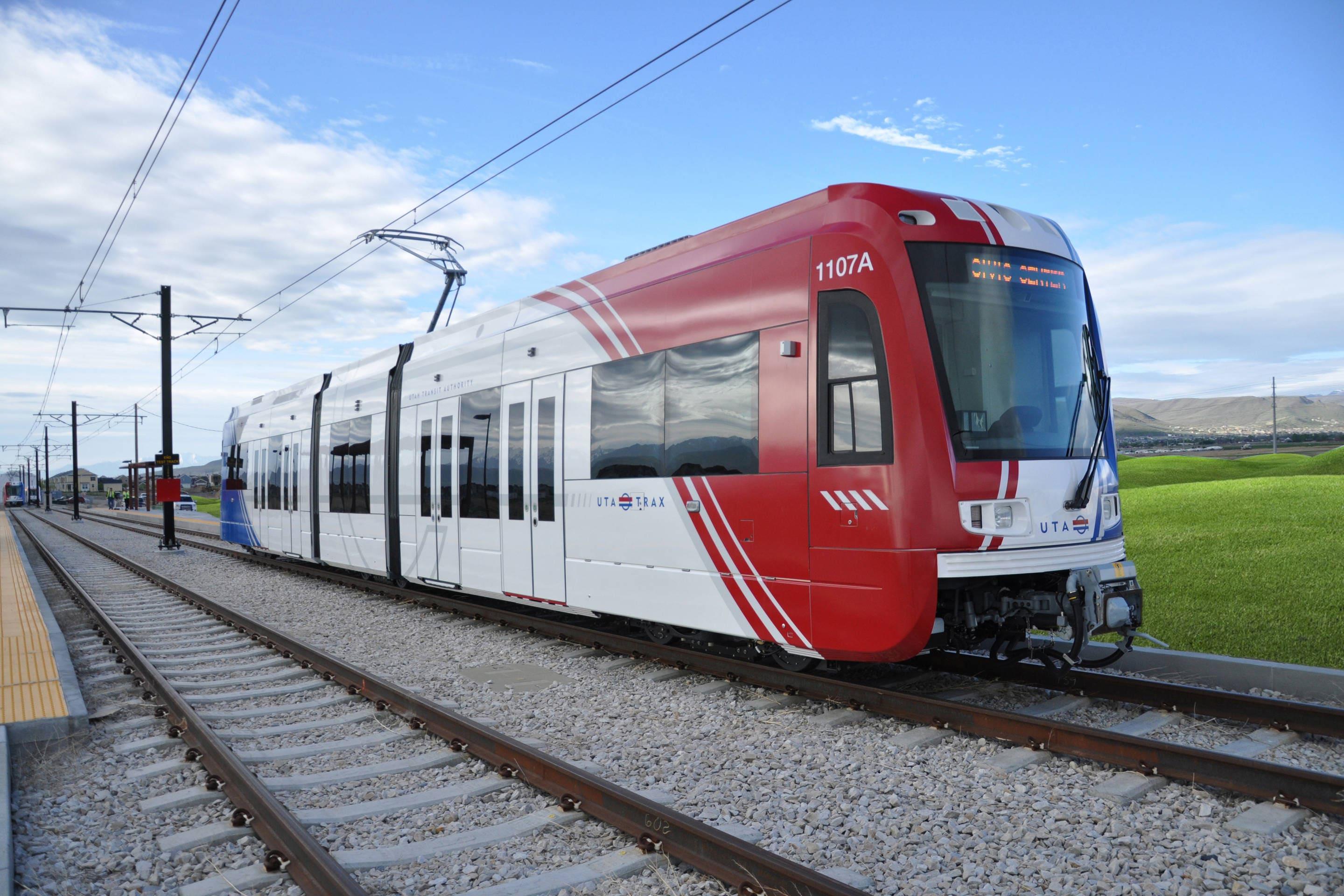 Local light-rail transit | Comfort Suites Airport