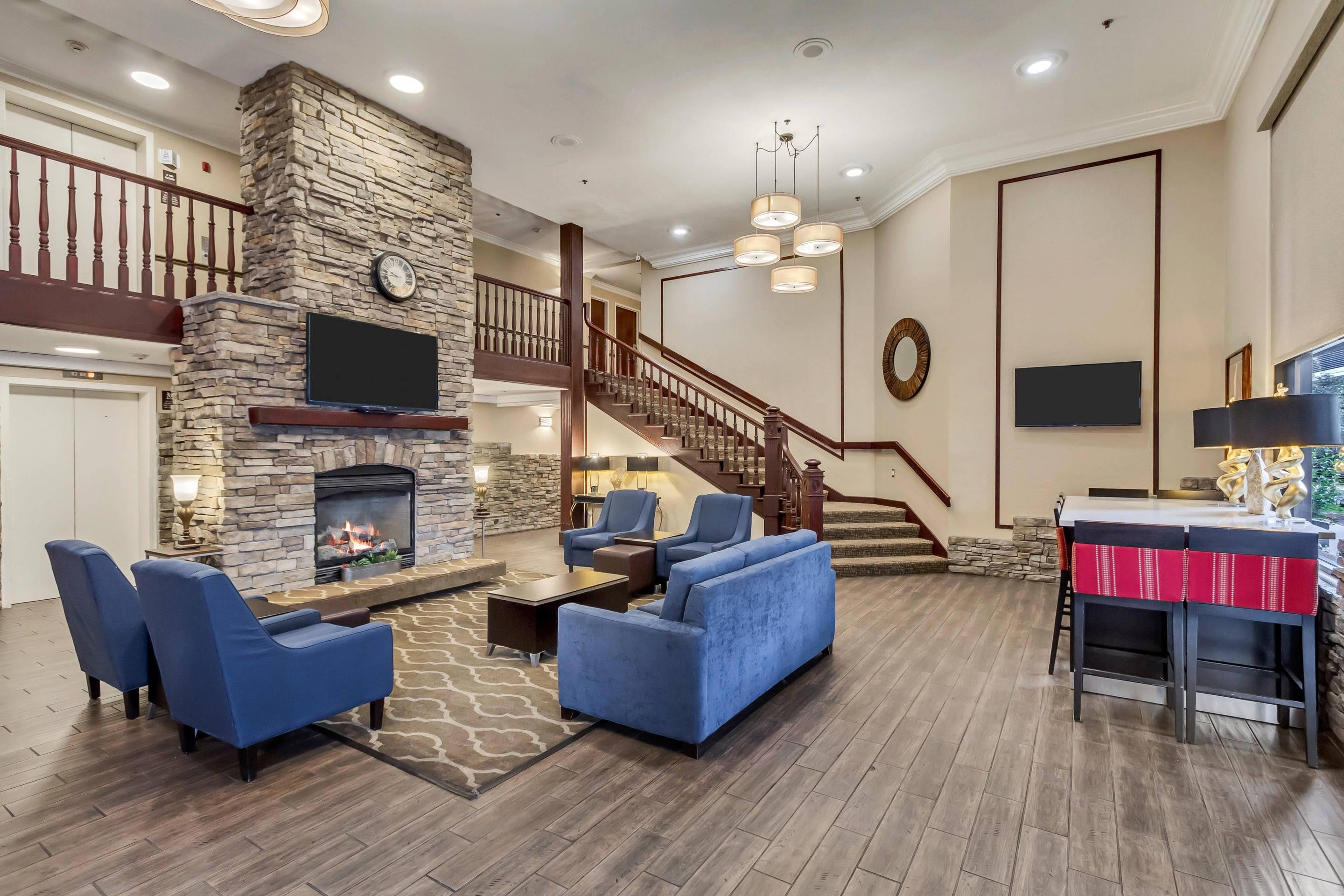 Spacious lobby with sitting area | Comfort Inn Murray - Salt Lake City South