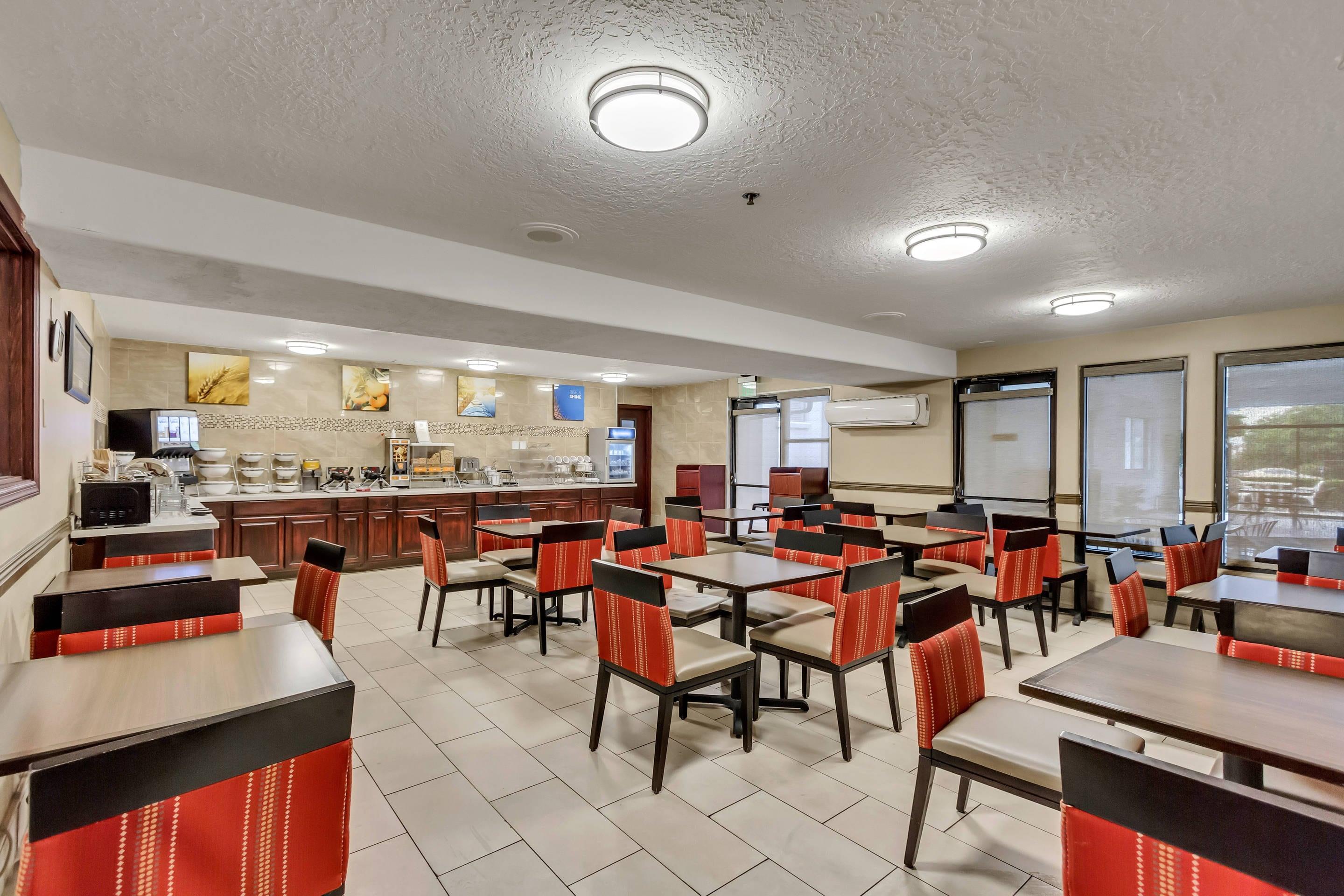 Breakfast area | Comfort Inn Murray - Salt Lake City South