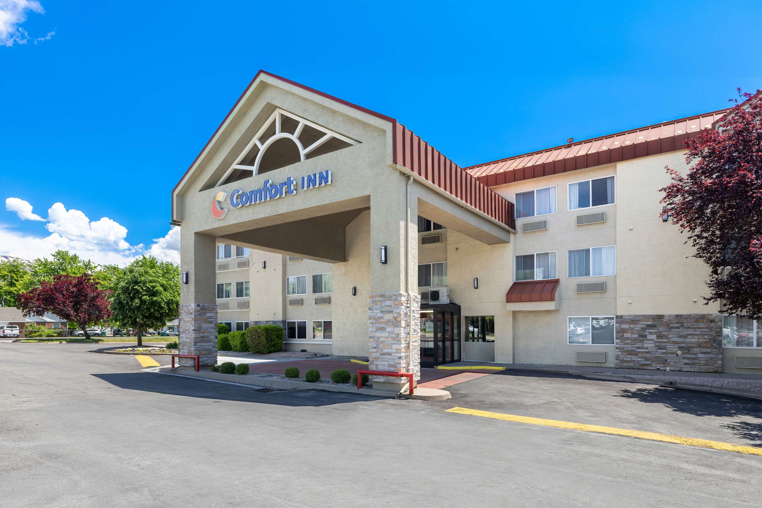 Hotel exterior | Comfort Inn Layton - Salt Lake City