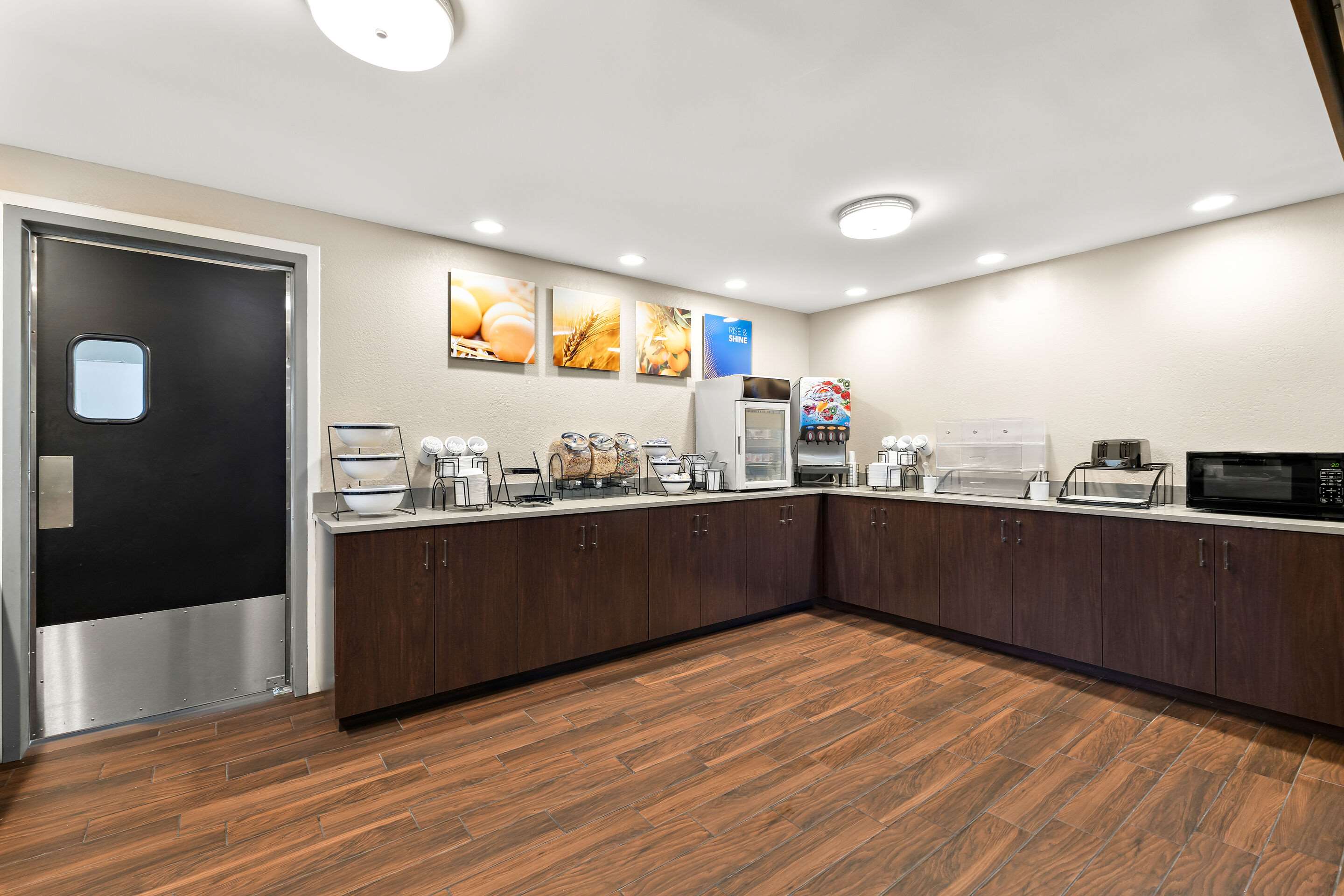 Breakfast area | Comfort Inn Layton - Salt Lake City