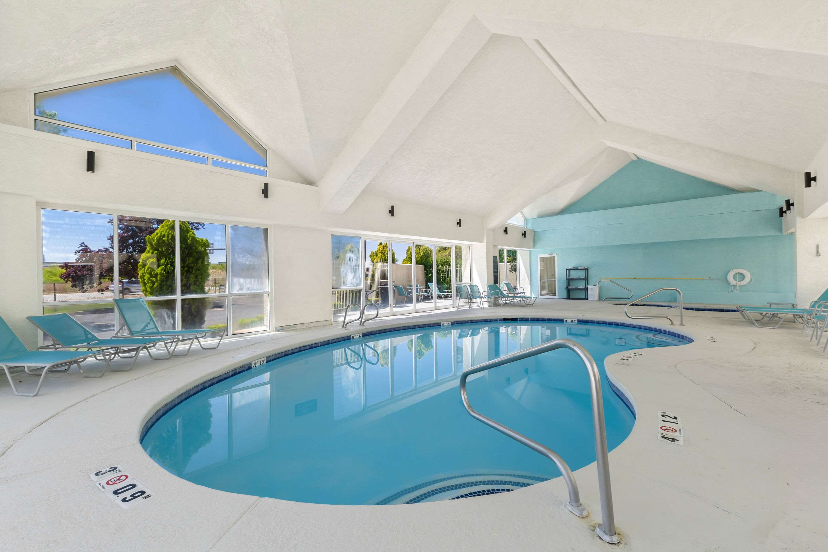 Indoor pool | Comfort Inn Layton - Salt Lake City