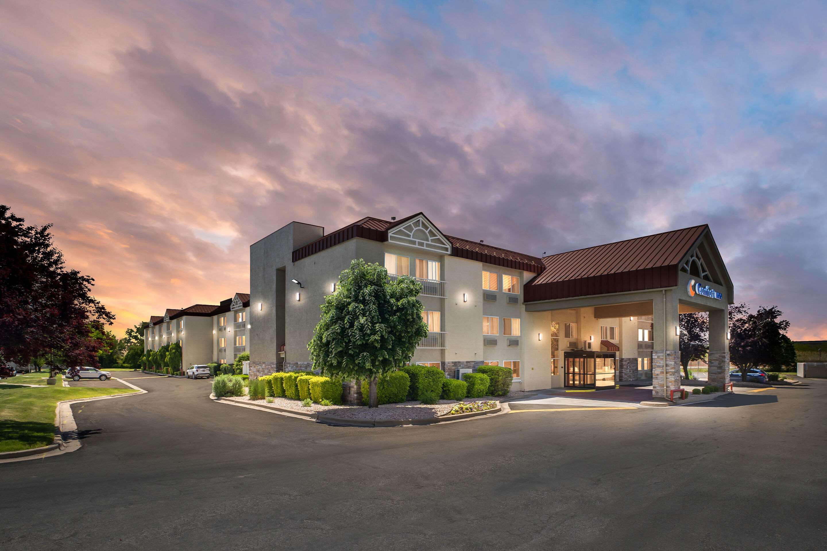 Twilight | Comfort Inn Layton - Salt Lake City