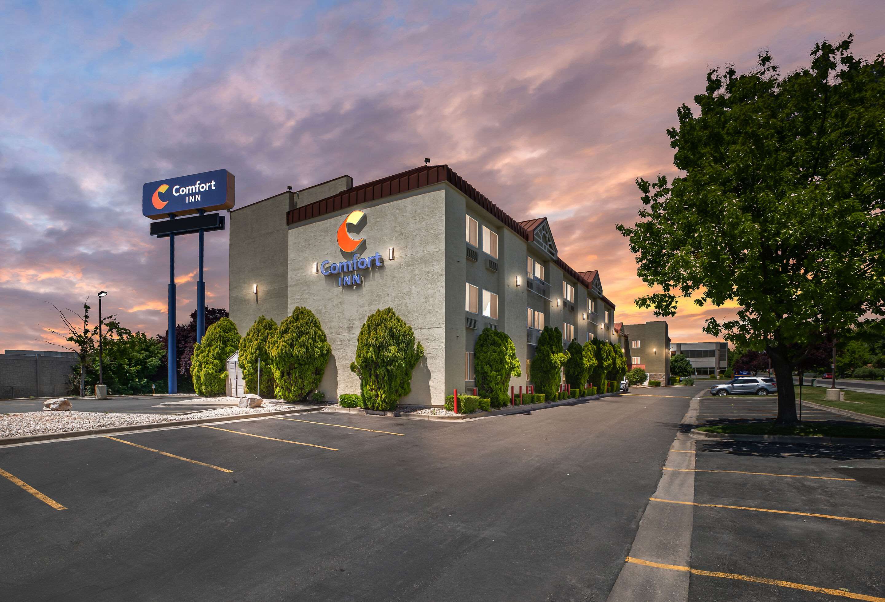 Twilight | Comfort Inn Layton - Salt Lake City