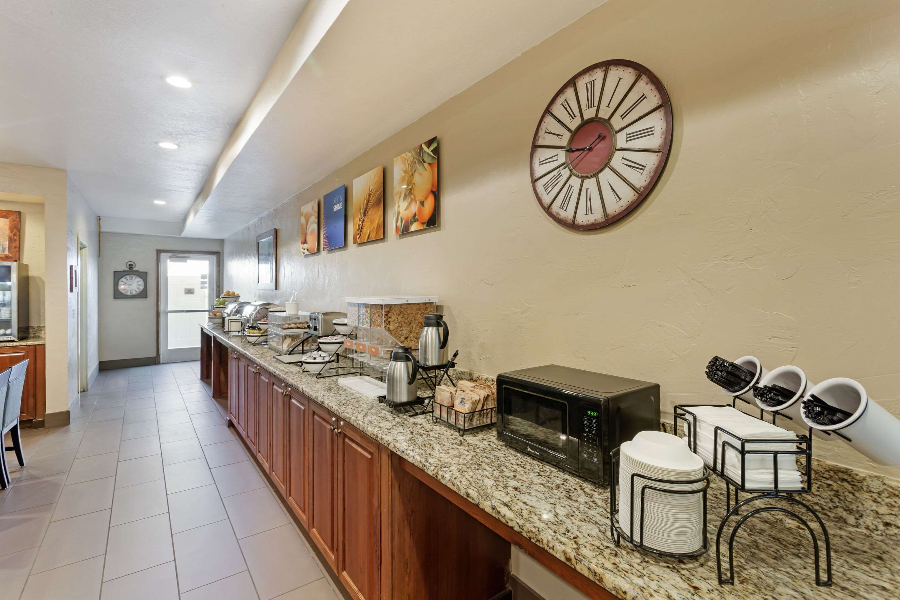 Breakfast area