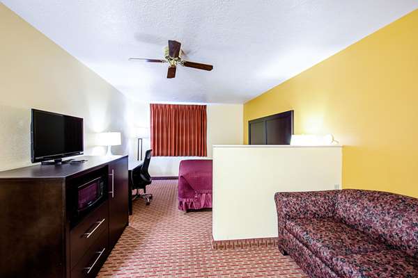  - Rodeway Inn & Suites Monticello