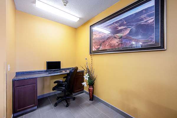 Conference Area - Rodeway Inn & Suites Monticello