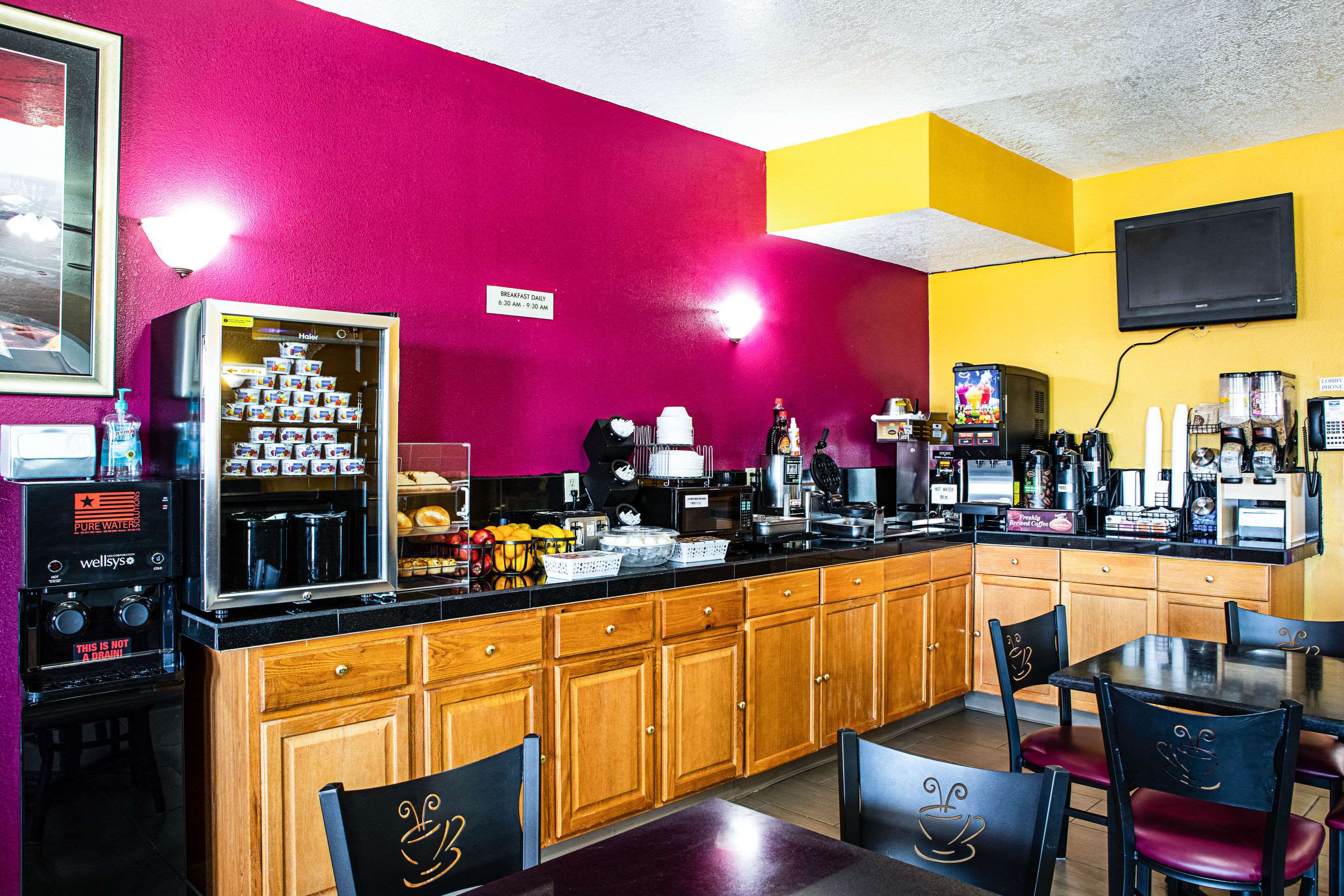 Breakfast area