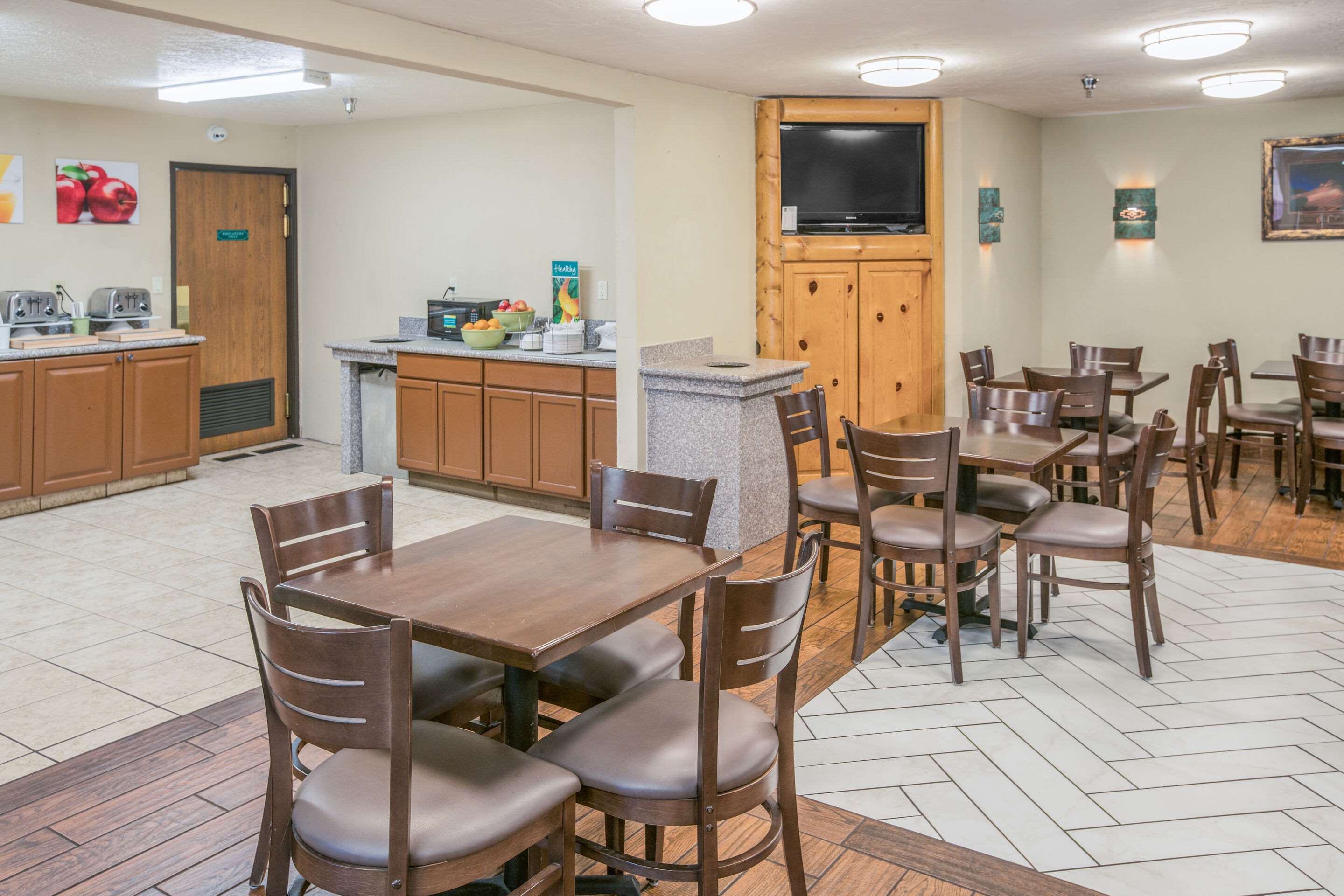 Breakfast area | Quality Inn Kanab National Park Area