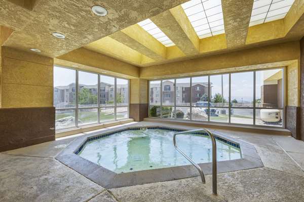 Pool - Comfort Inn & Suites Orem - I-15, Exit 269