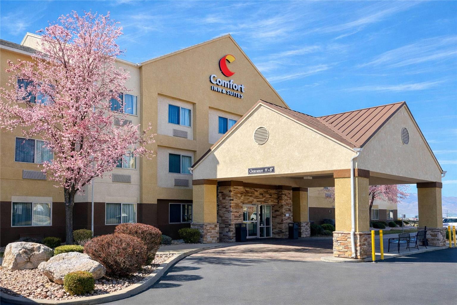 Comfort Inn & Suites