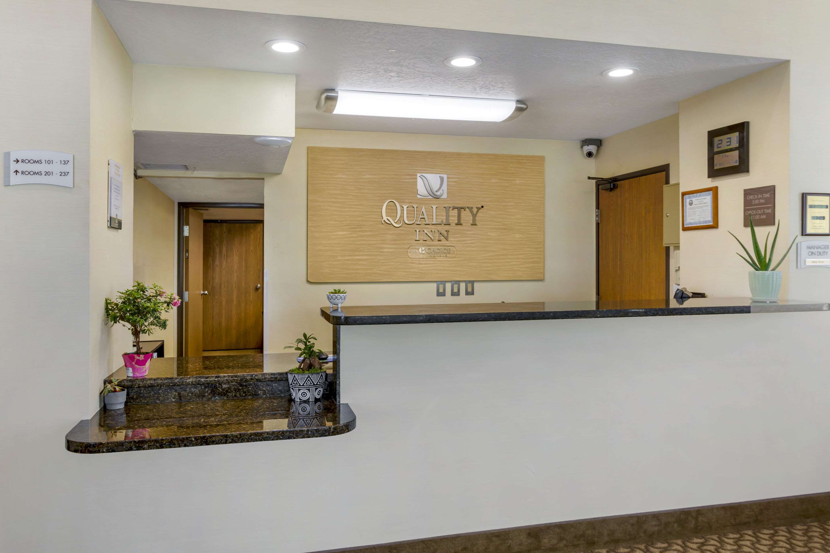 Front desk with friendly staff