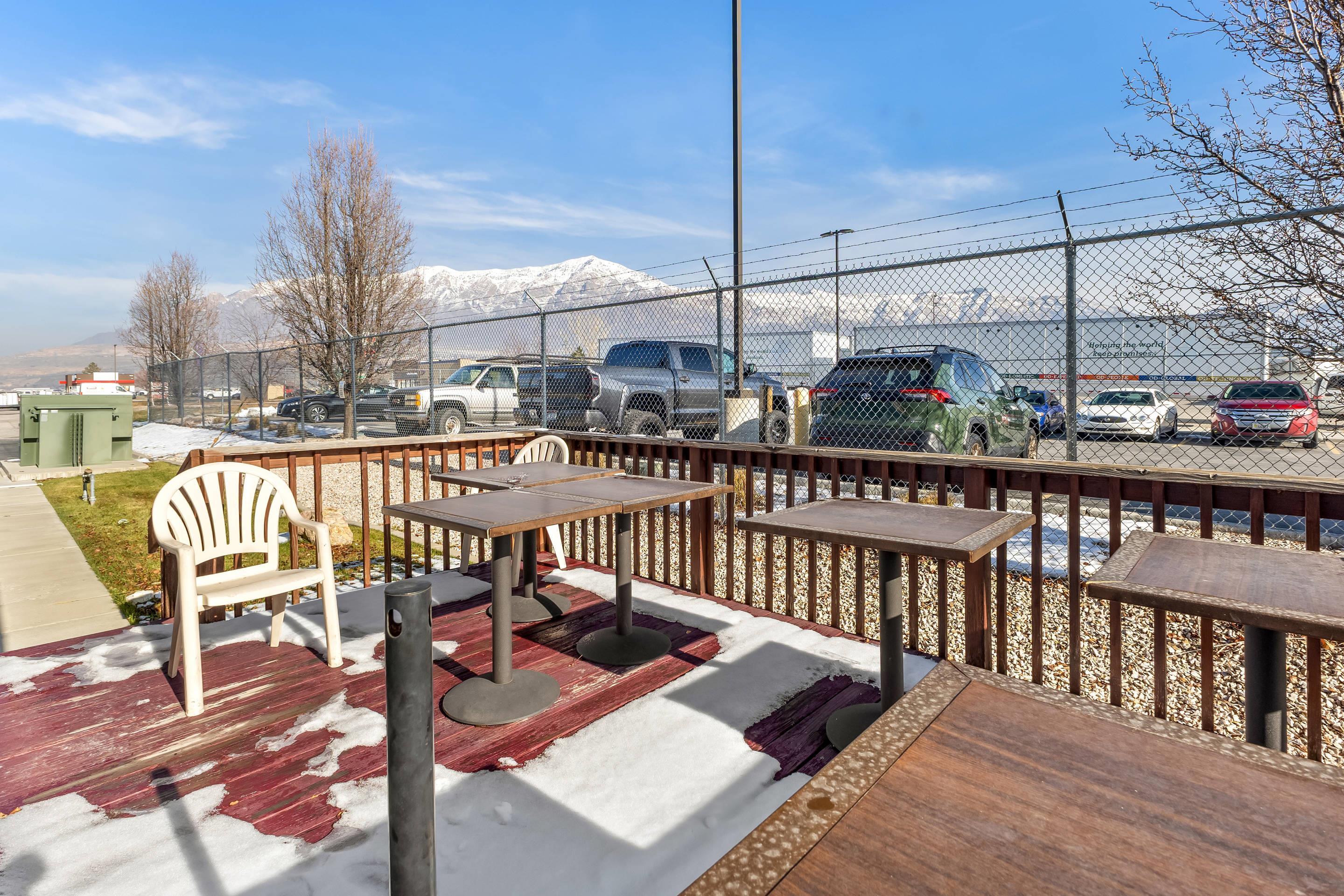 Hotel patio | Comfort Inn Ogden near Event Center