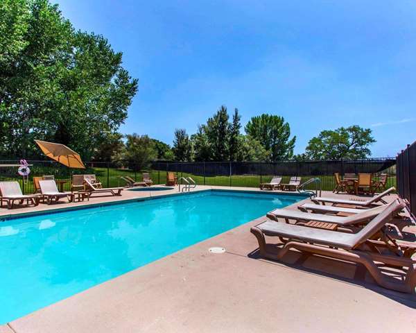 Pool - Rodeway Inn Kanab