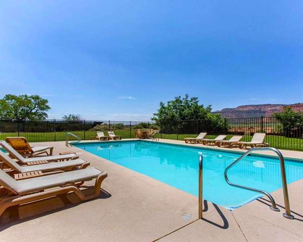 Pool - Rodeway Inn Kanab