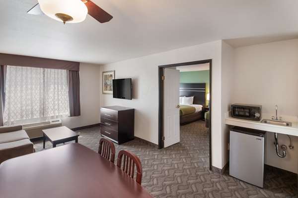 Suite - Quality Inn & Suites Airport Salt Lake City - I-80, Exit 113