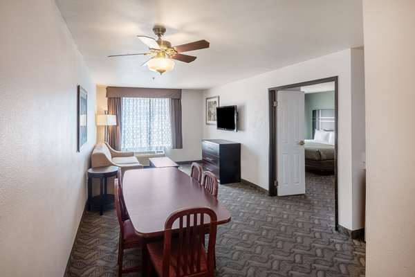 Suite - Quality Inn & Suites Airport Salt Lake City - I-80, Exit 113