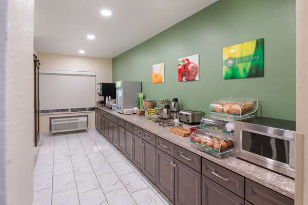 Amenities - Quality Inn & Suites Airport Salt Lake City - I-80, Exit 113