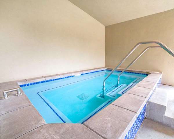 Pool - Comfort Inn Downtown Salt Lake City - I-15 & I-80, Exits 306 & 307