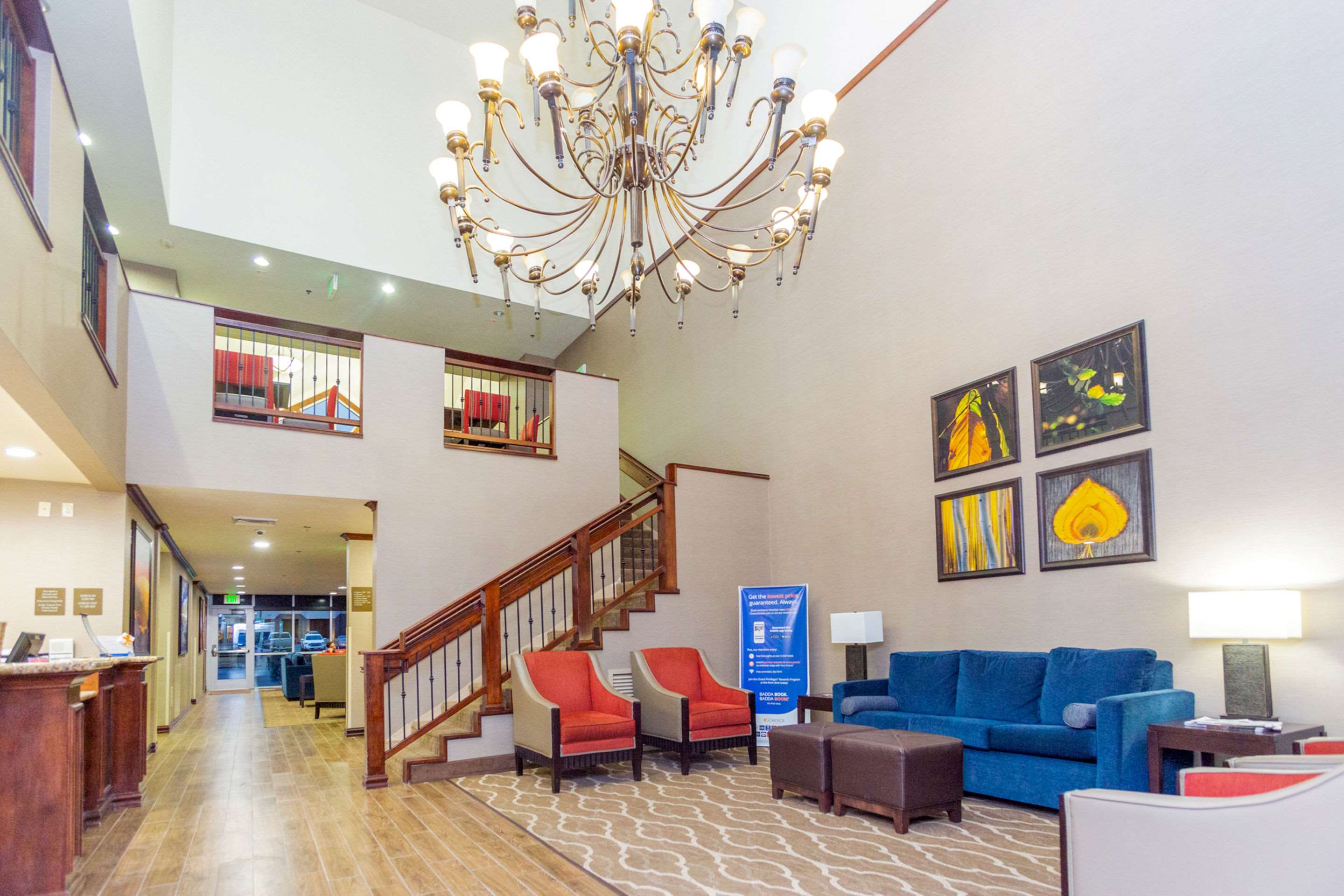 Spacious lobby with sitting area | Comfort Inn Downtown
