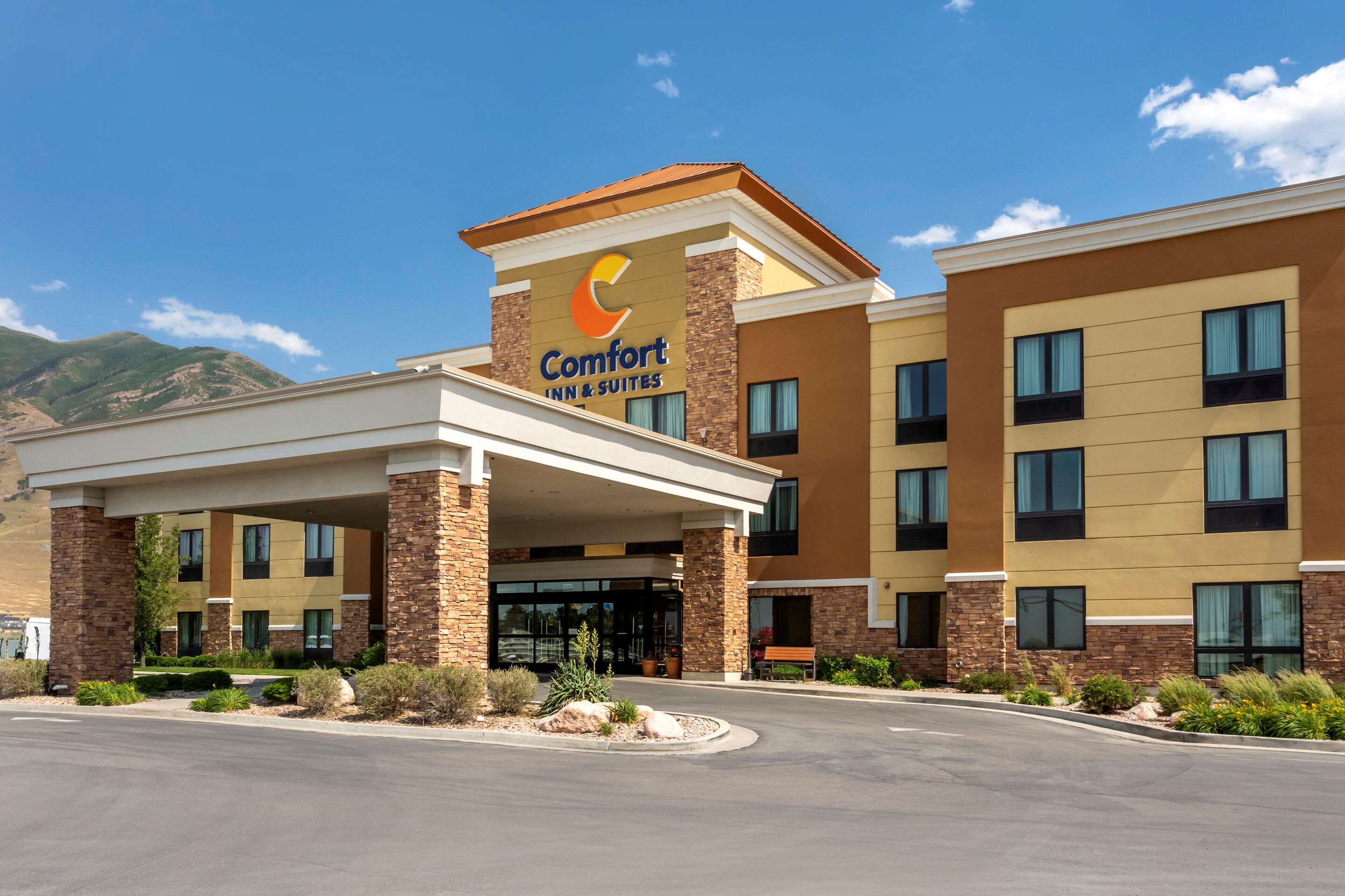 Hotel exterior | Comfort Inn & Suites Tooele - Salt Lake City