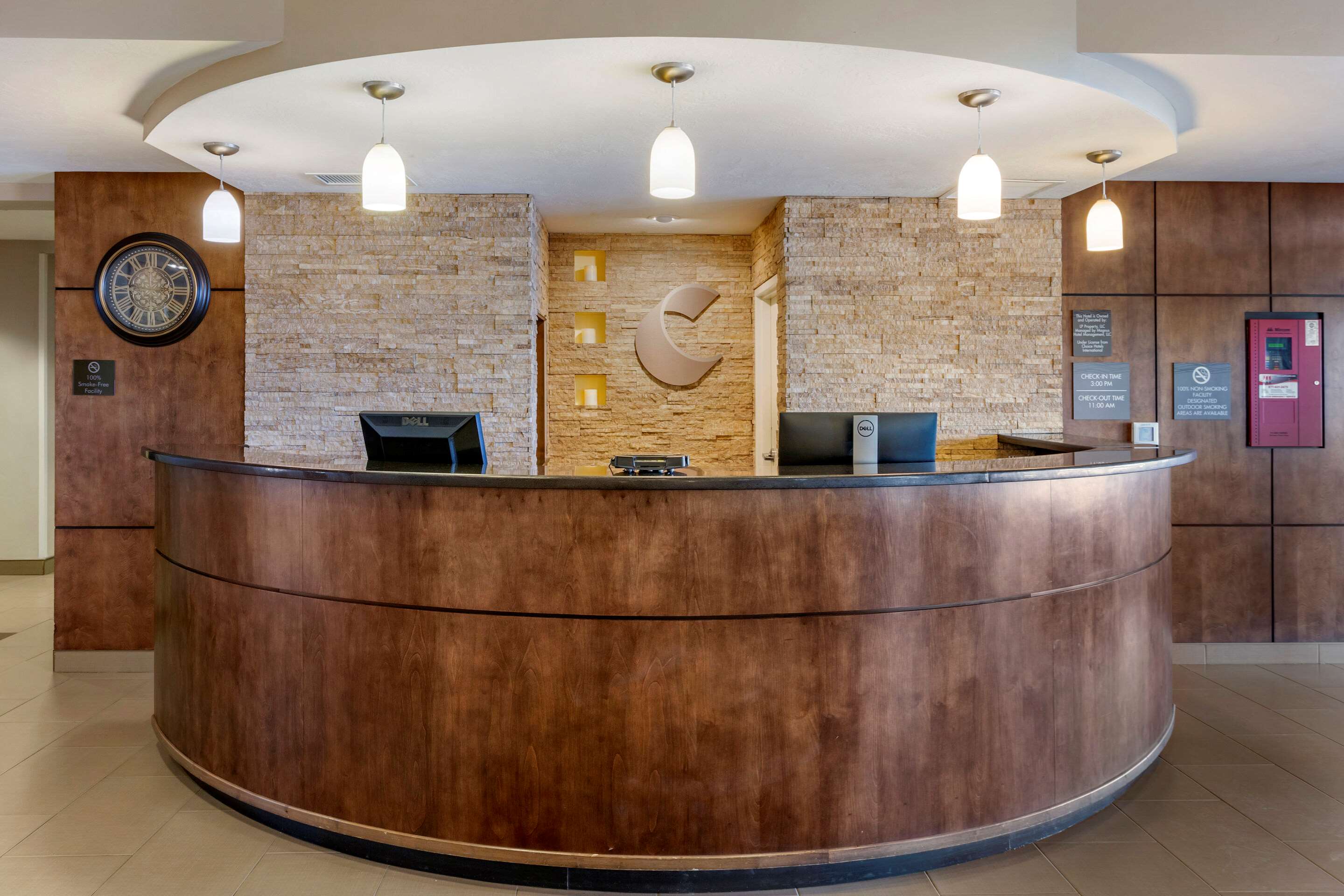 Front desk with friendly staff | Comfort Inn & Suites Tooele - Salt Lake City