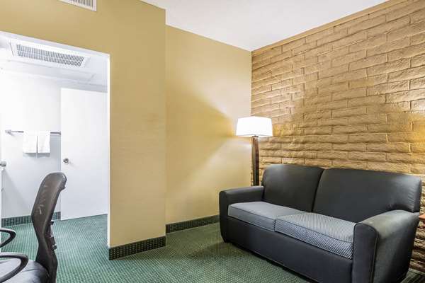  - Quality Inn Red Cliffs Washington - I-15, Exit 10