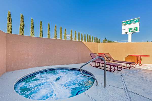 Pool - Quality Inn Red Cliffs Washington - I-15, Exit 10