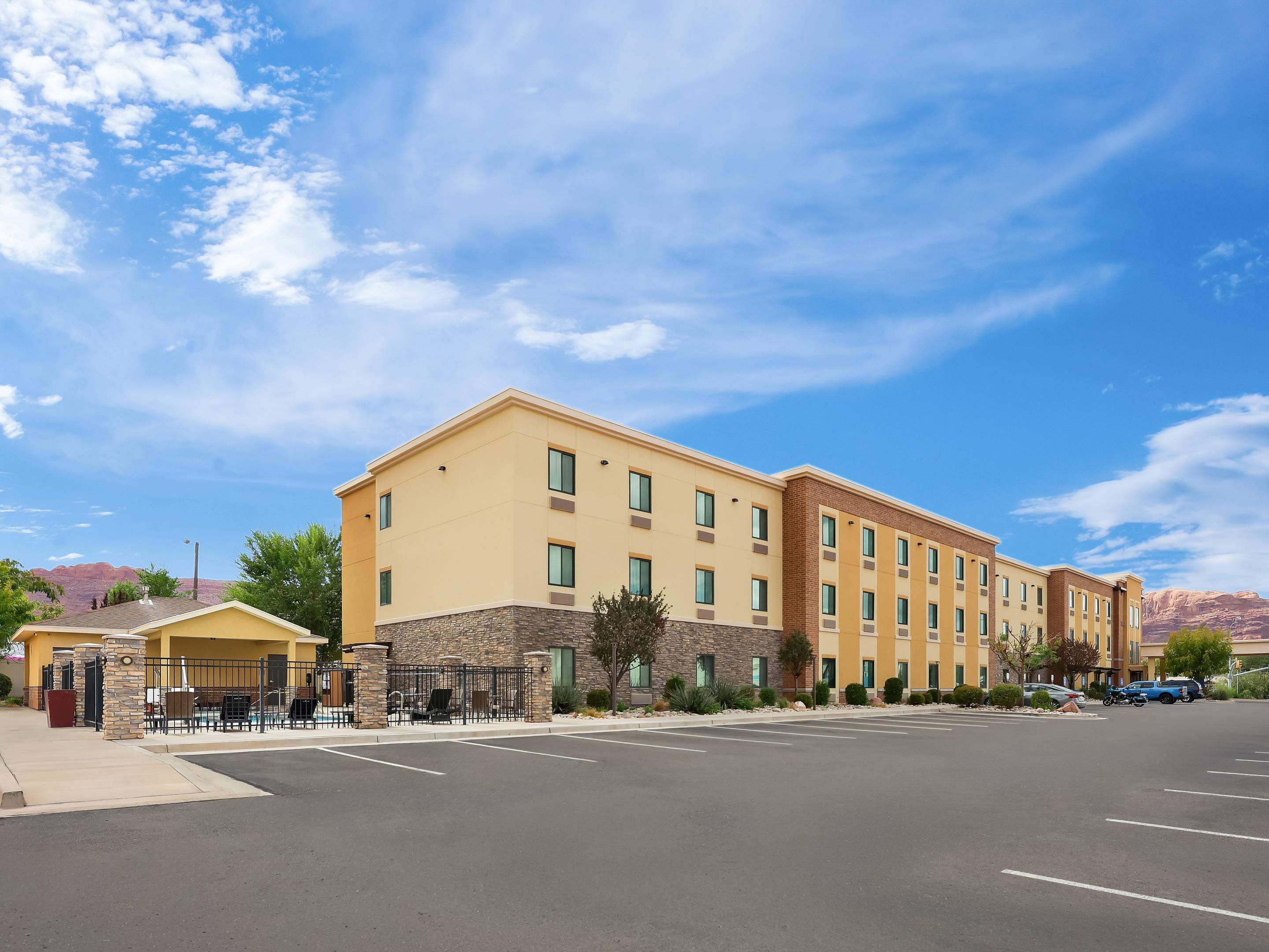 Hotel exterior | Comfort Suites Moab near Arches National Park