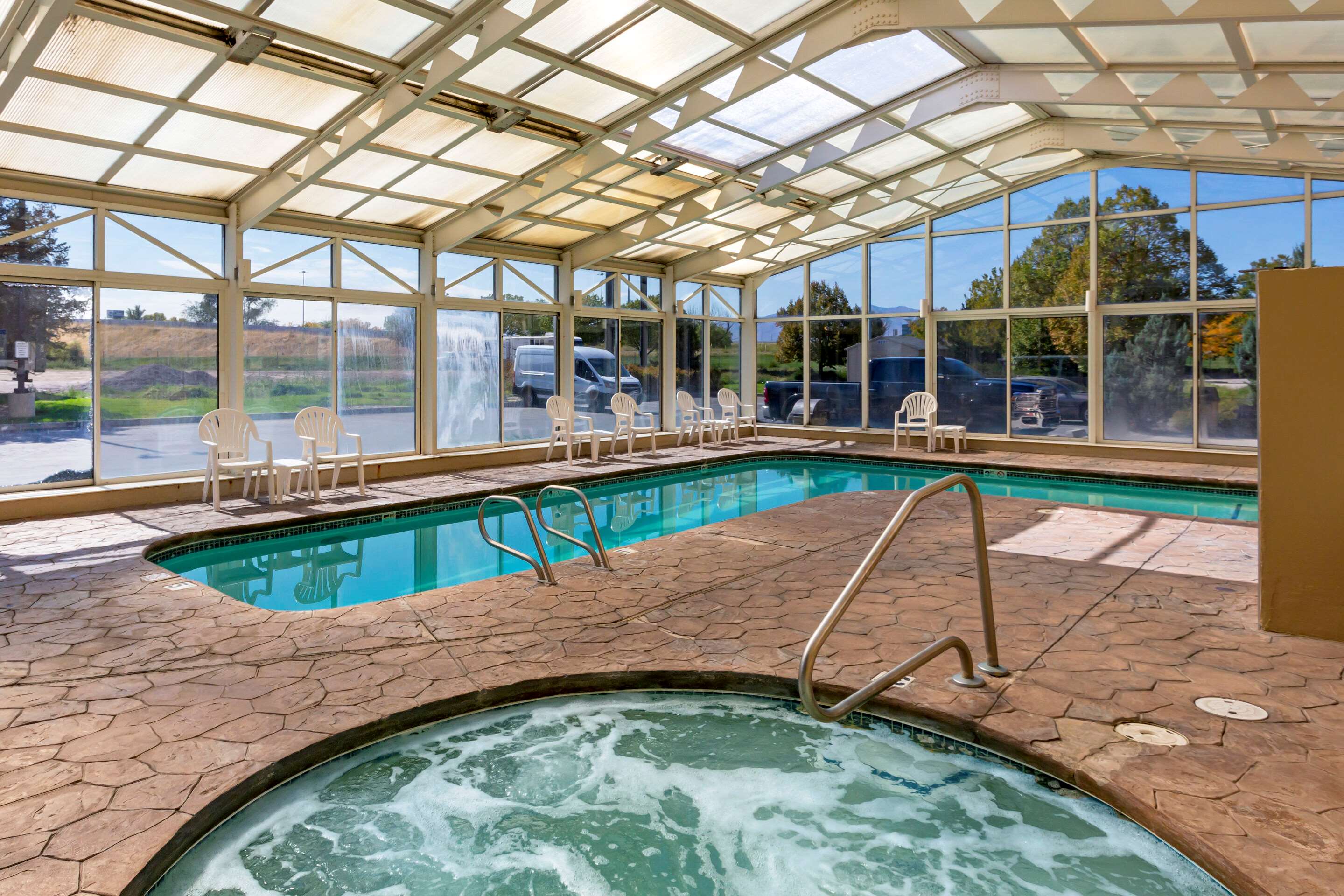 Indoor pool with hot tub | Comfort Inn West Valley Salt Lake City South
