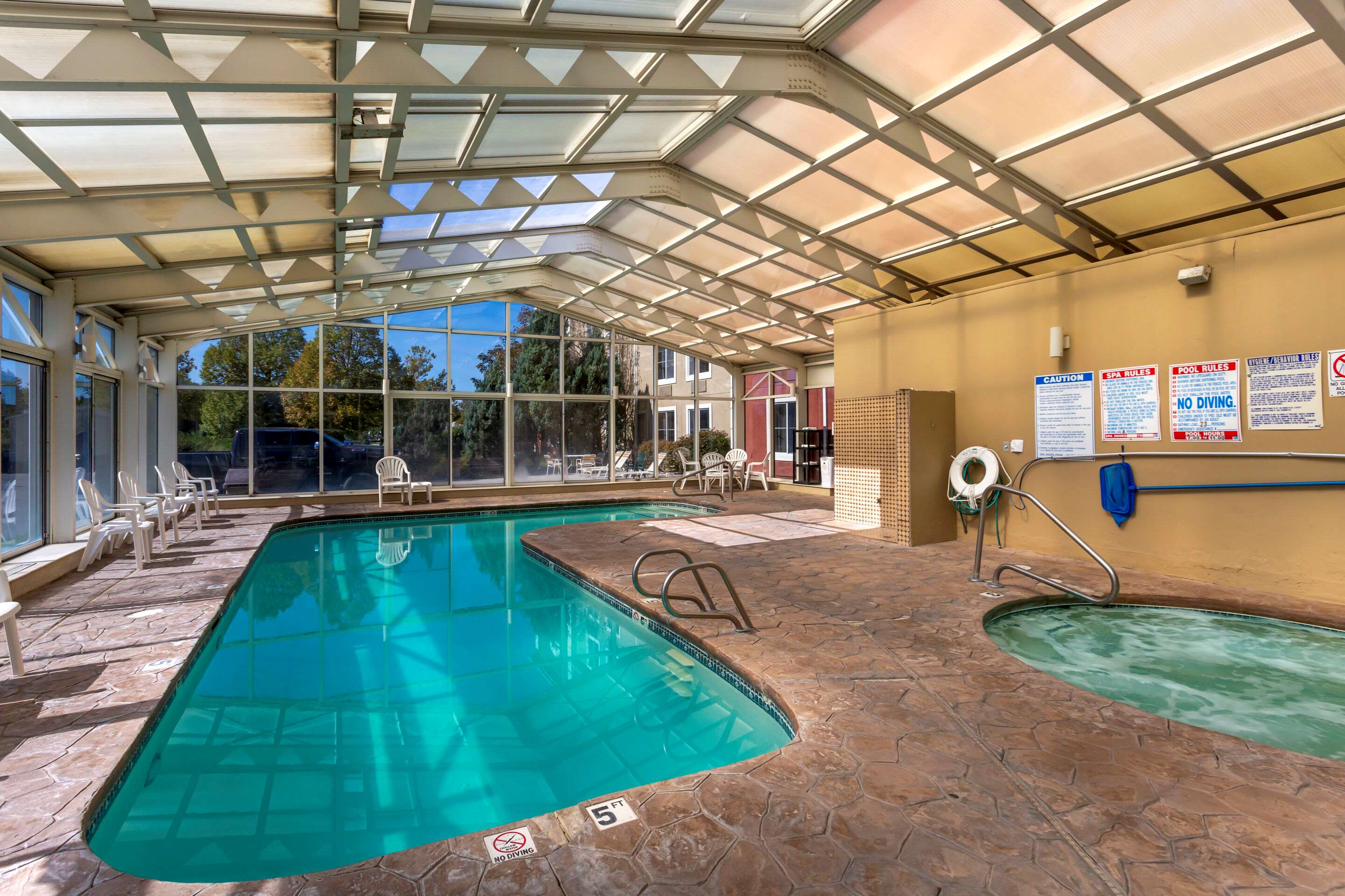 Indoor pool with hot tub | Comfort Inn West Valley Salt Lake City South