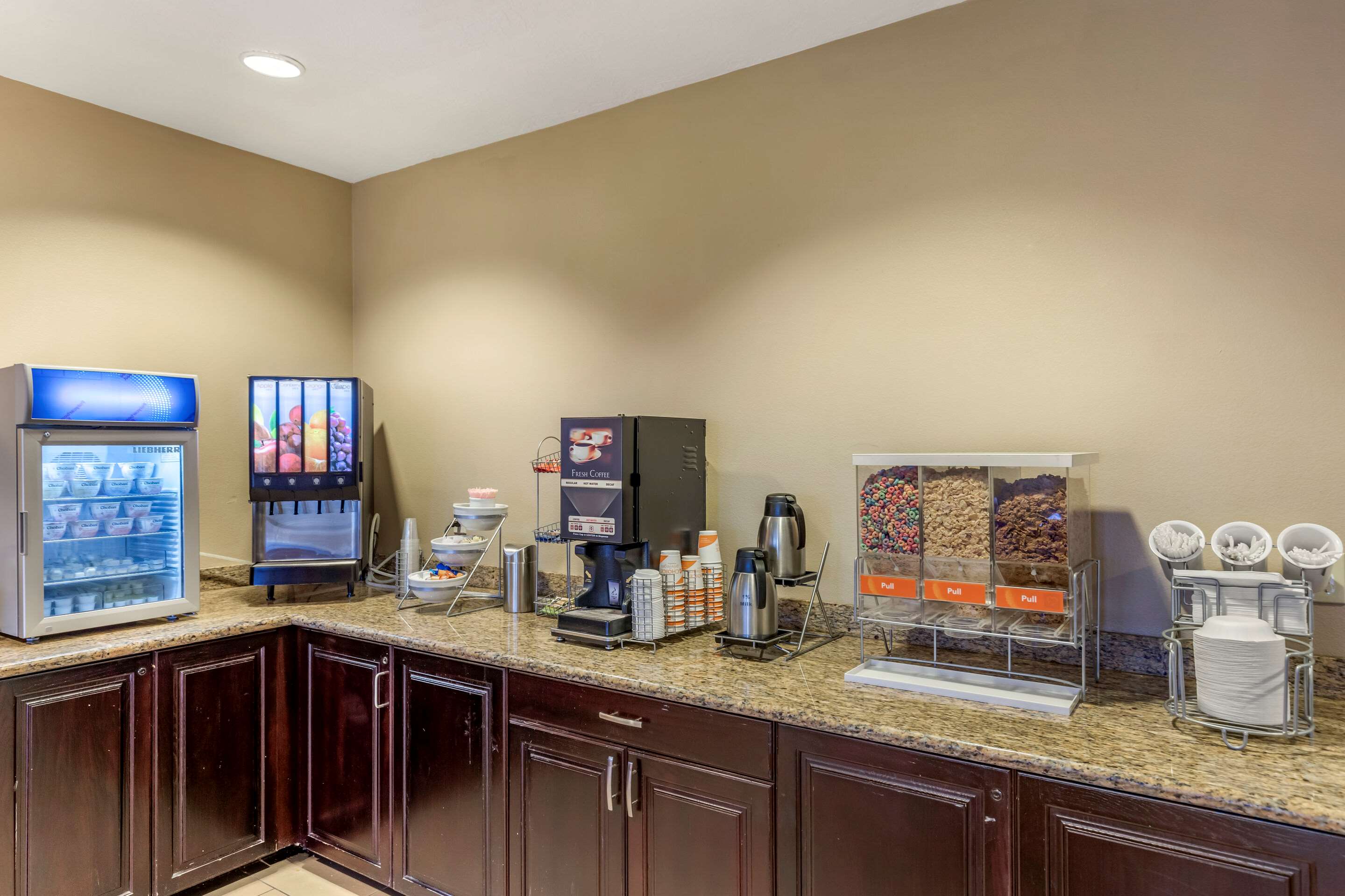 Breakfast area | Comfort Inn Saint George North