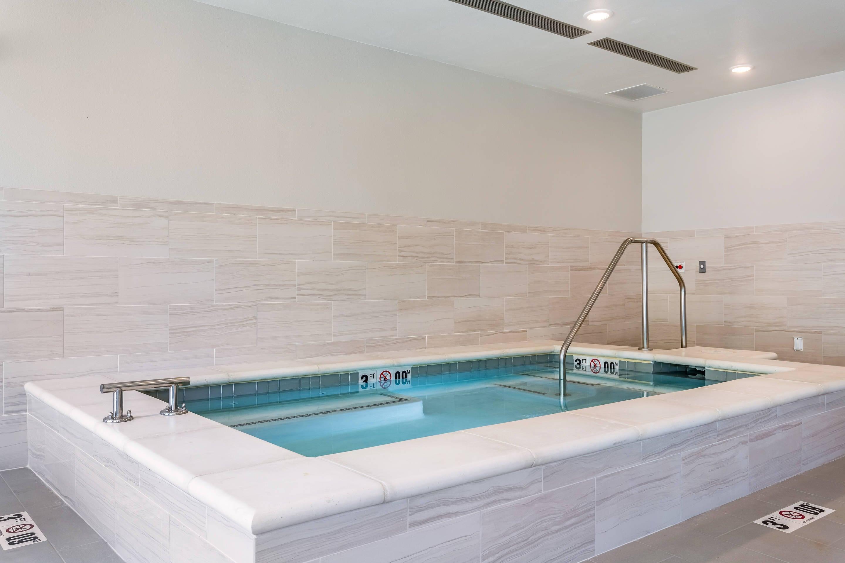 Indoor hot tub | Comfort Inn & Suites Salt Lake City Airport
