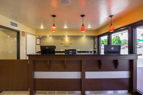  - Econo Lodge Hurricane