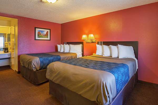  - Econo Lodge Hurricane