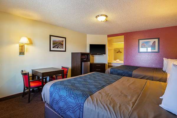  - Econo Lodge Hurricane