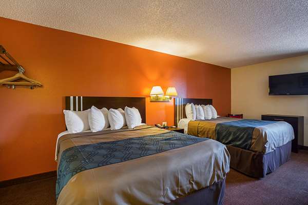  - Econo Lodge Hurricane