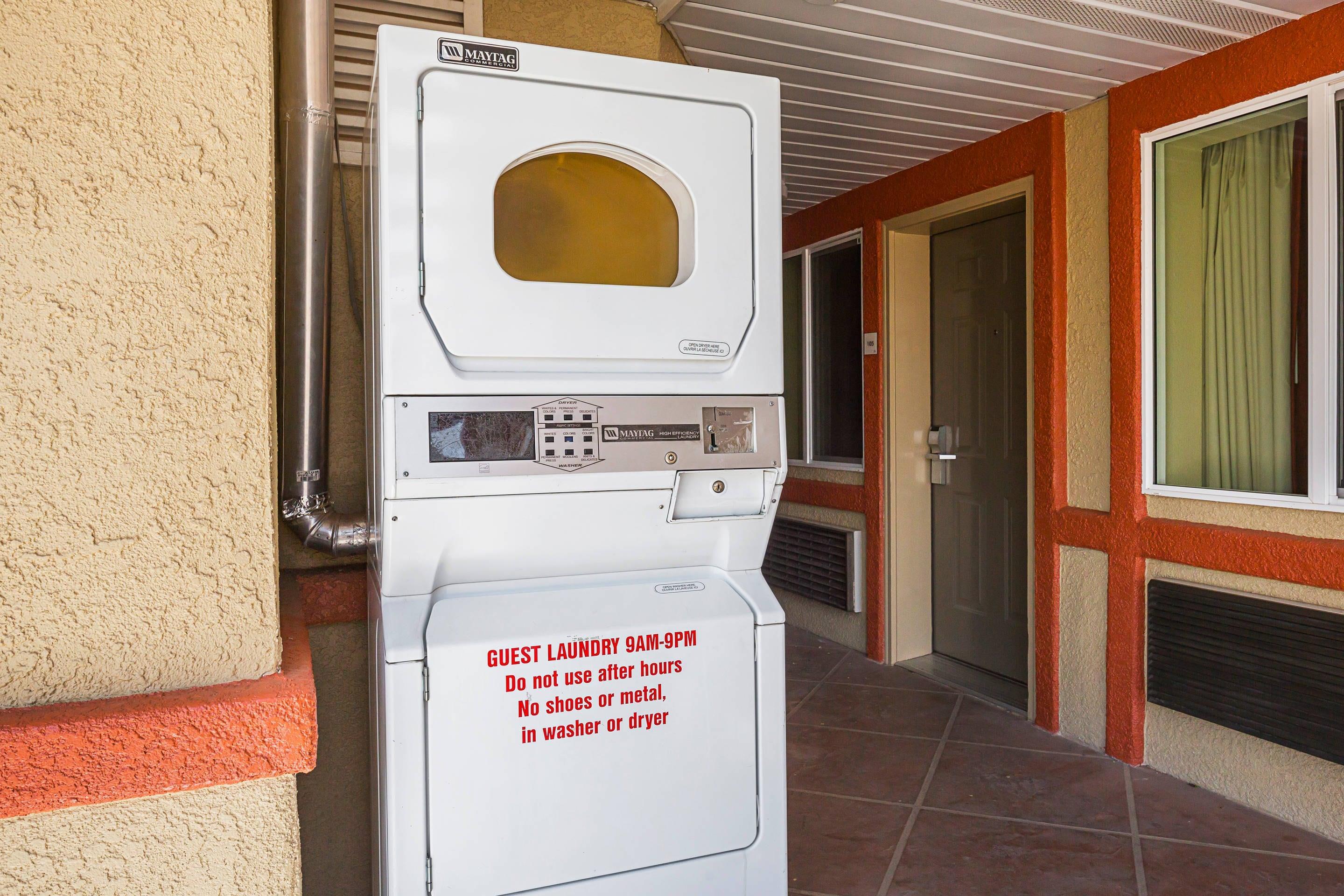 Guest laundry facilities | Econo Lodge Hurricane - Zion National Park Area
