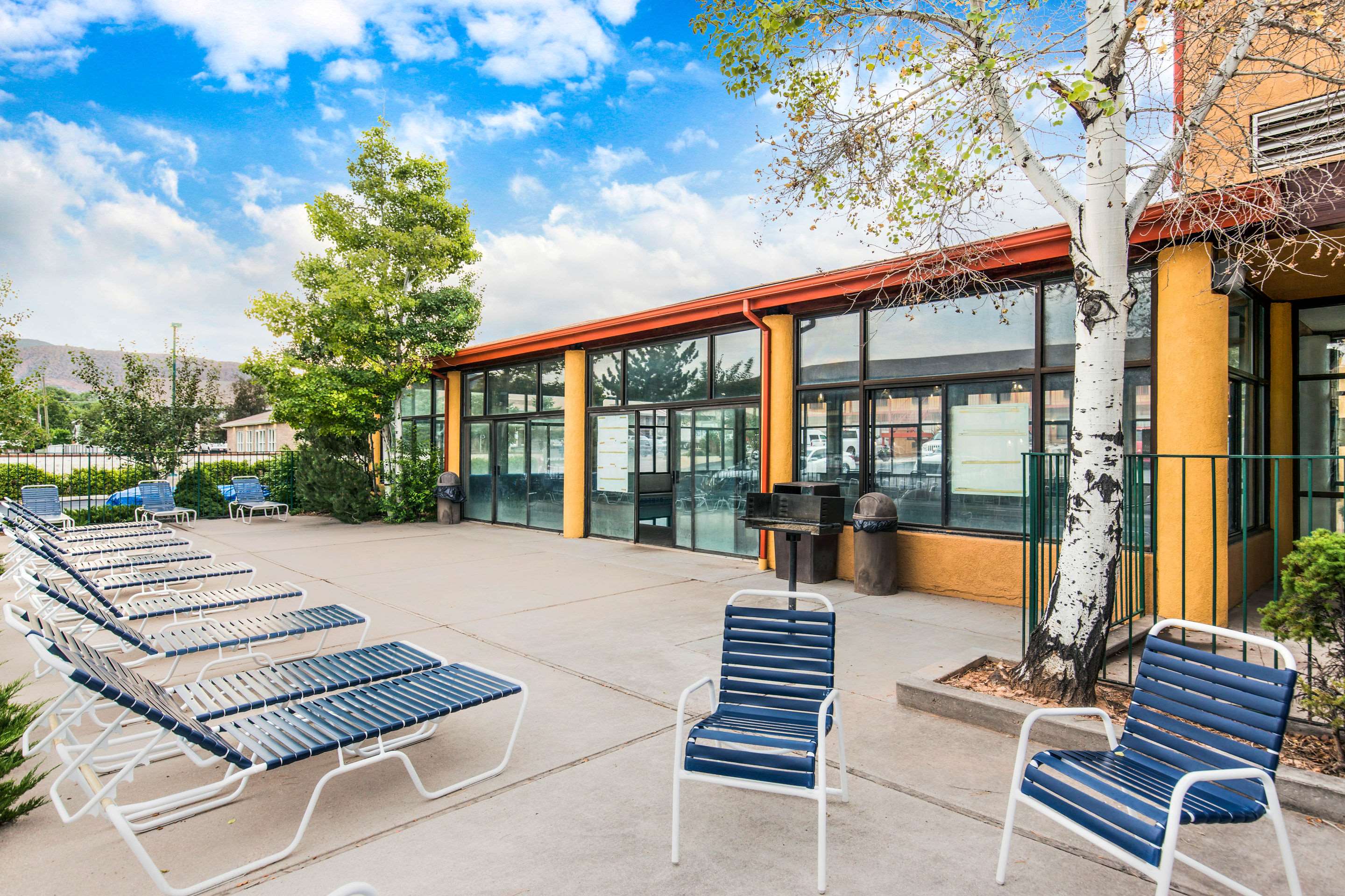 Barbecue area | Quality Inn Cedar City - University Area
