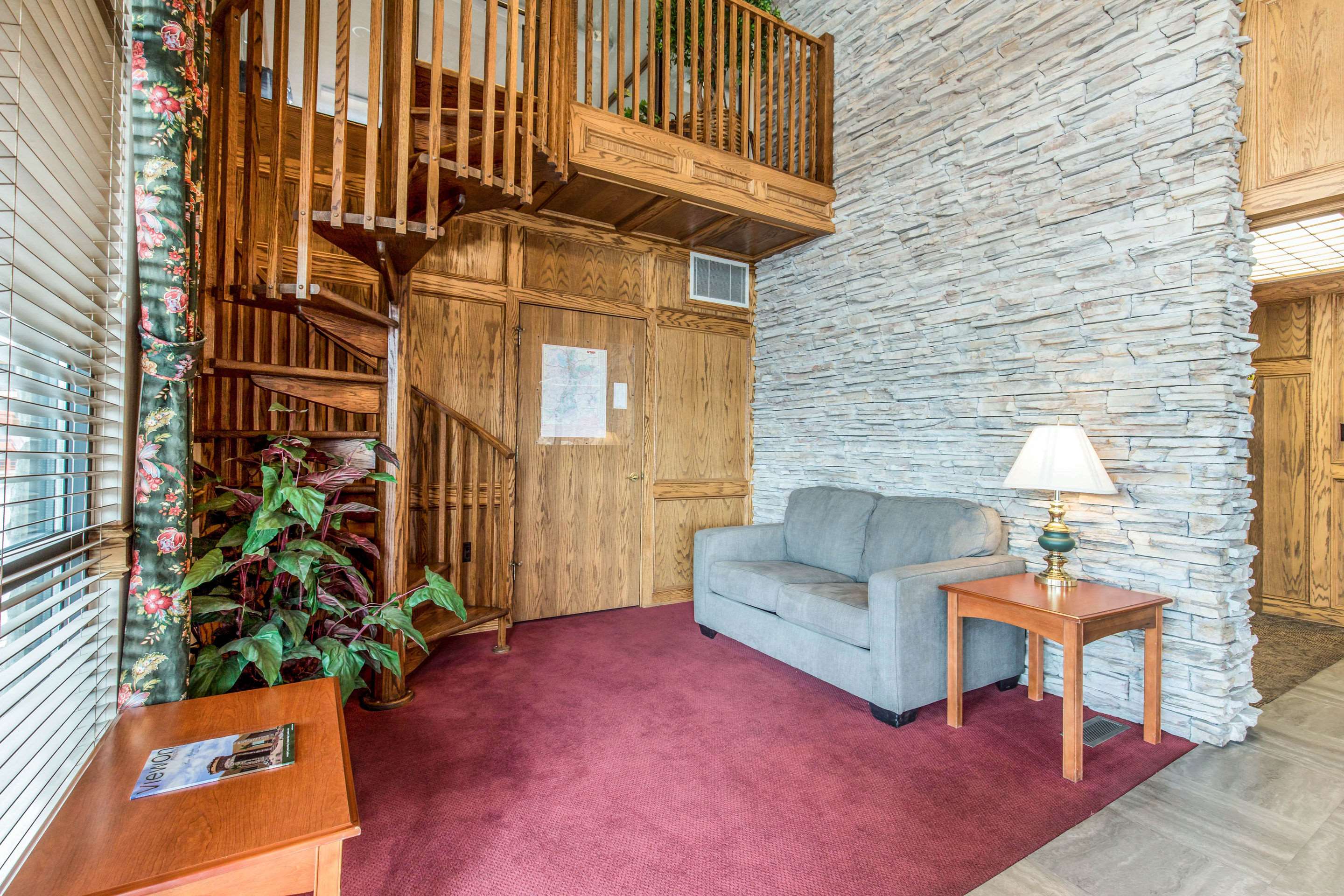 Hotel lobby | Quality Inn Cedar City - University Area