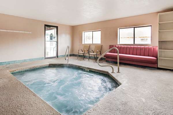 Pool - Quality Inn Cedar City - I-15, Exit 59
