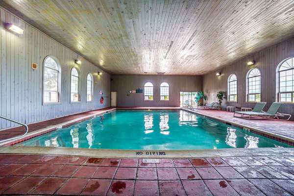 Pool - Quality Inn Payson