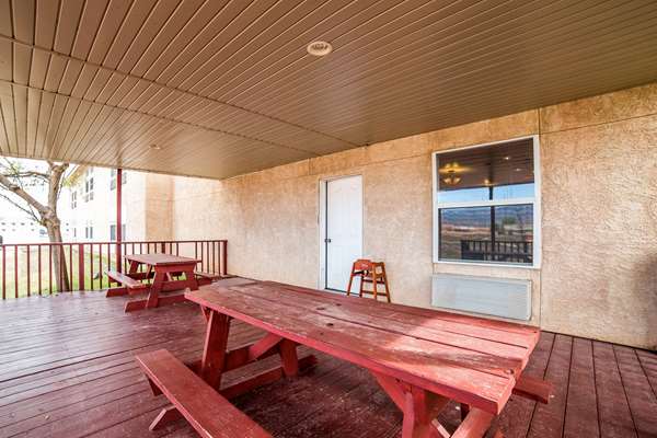  - Quality Inn Hurricane