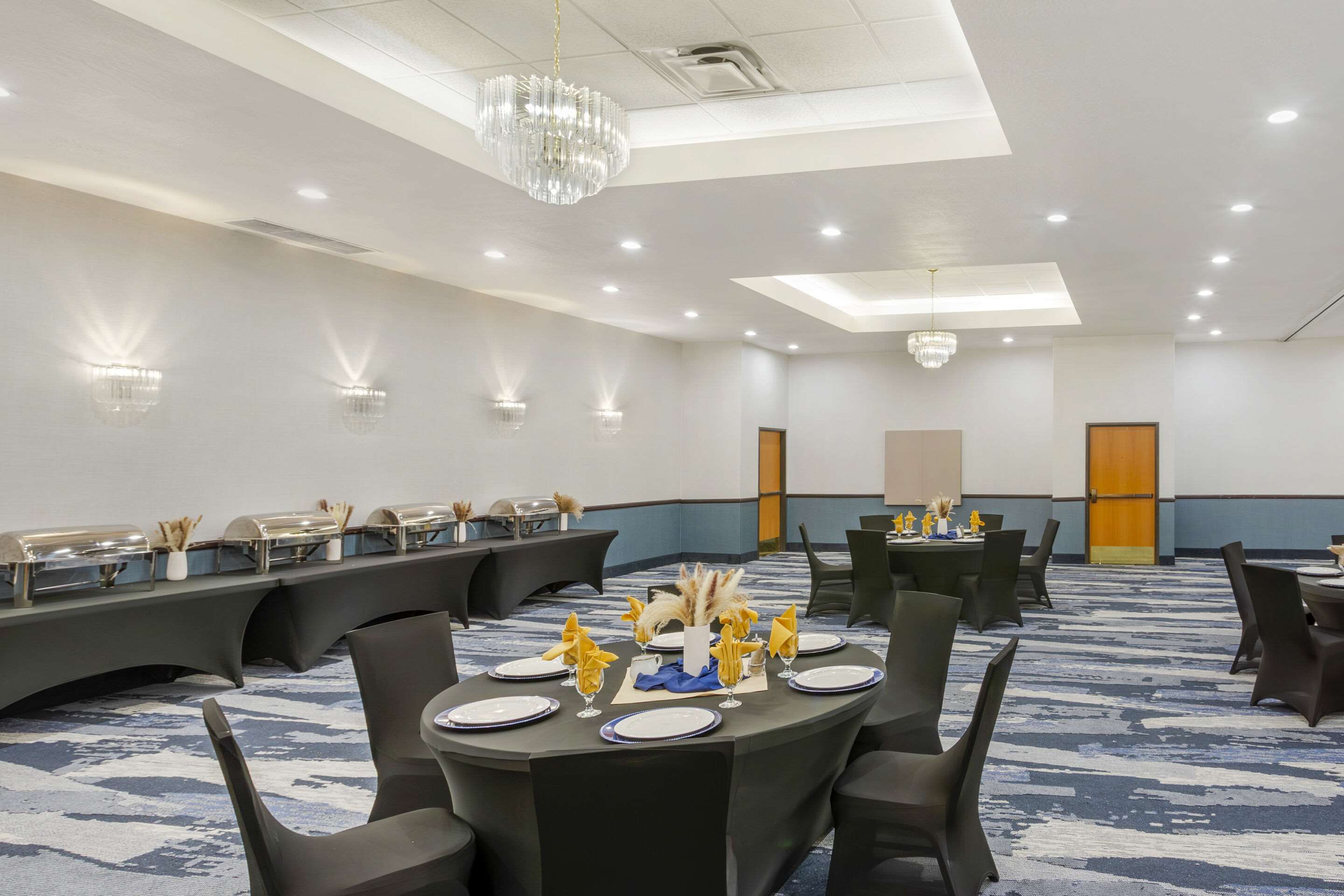 Banquet room | Comfort Suites Ogden Conference Center