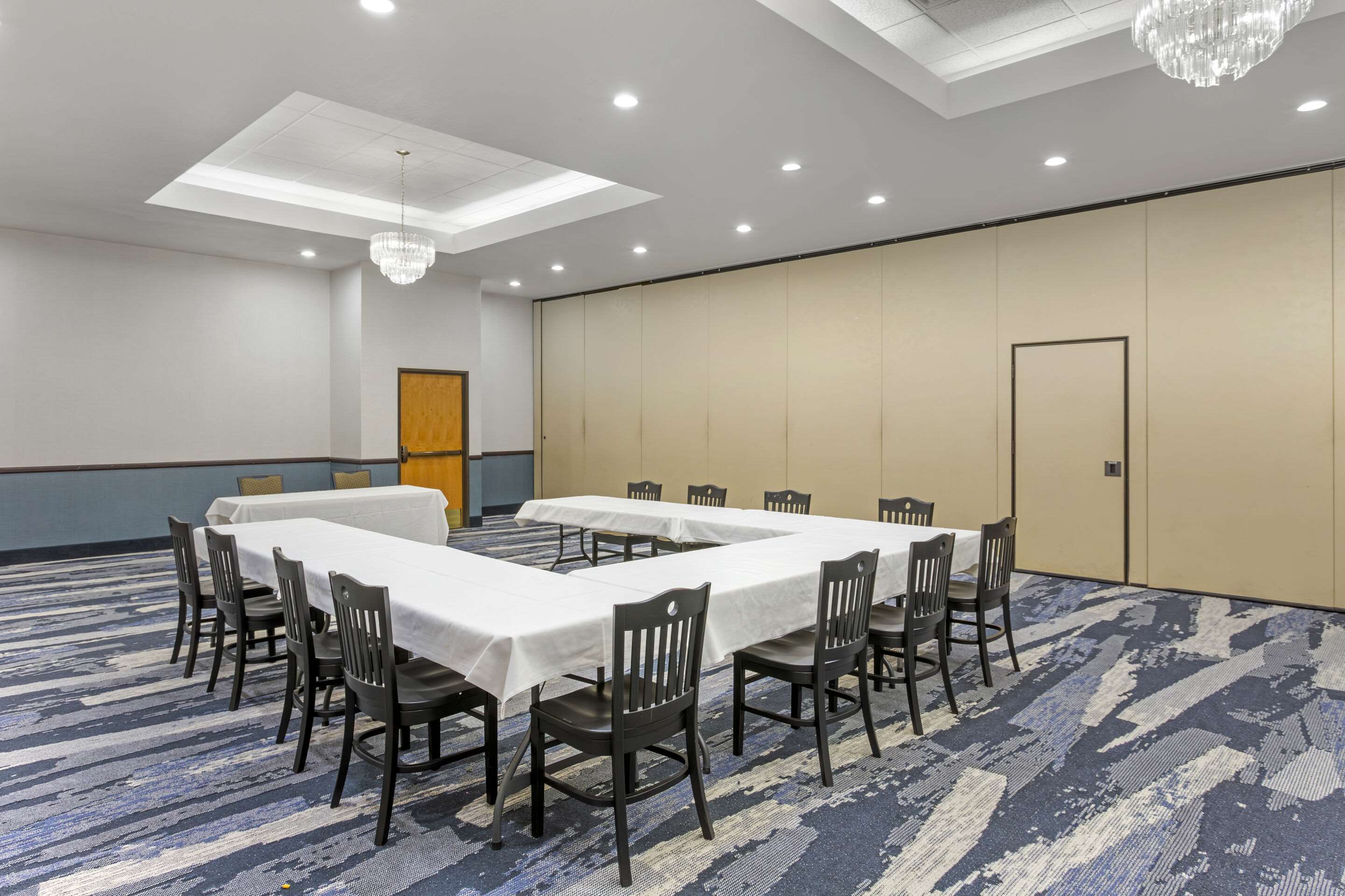 Meeting room | Comfort Suites Ogden Conference Center