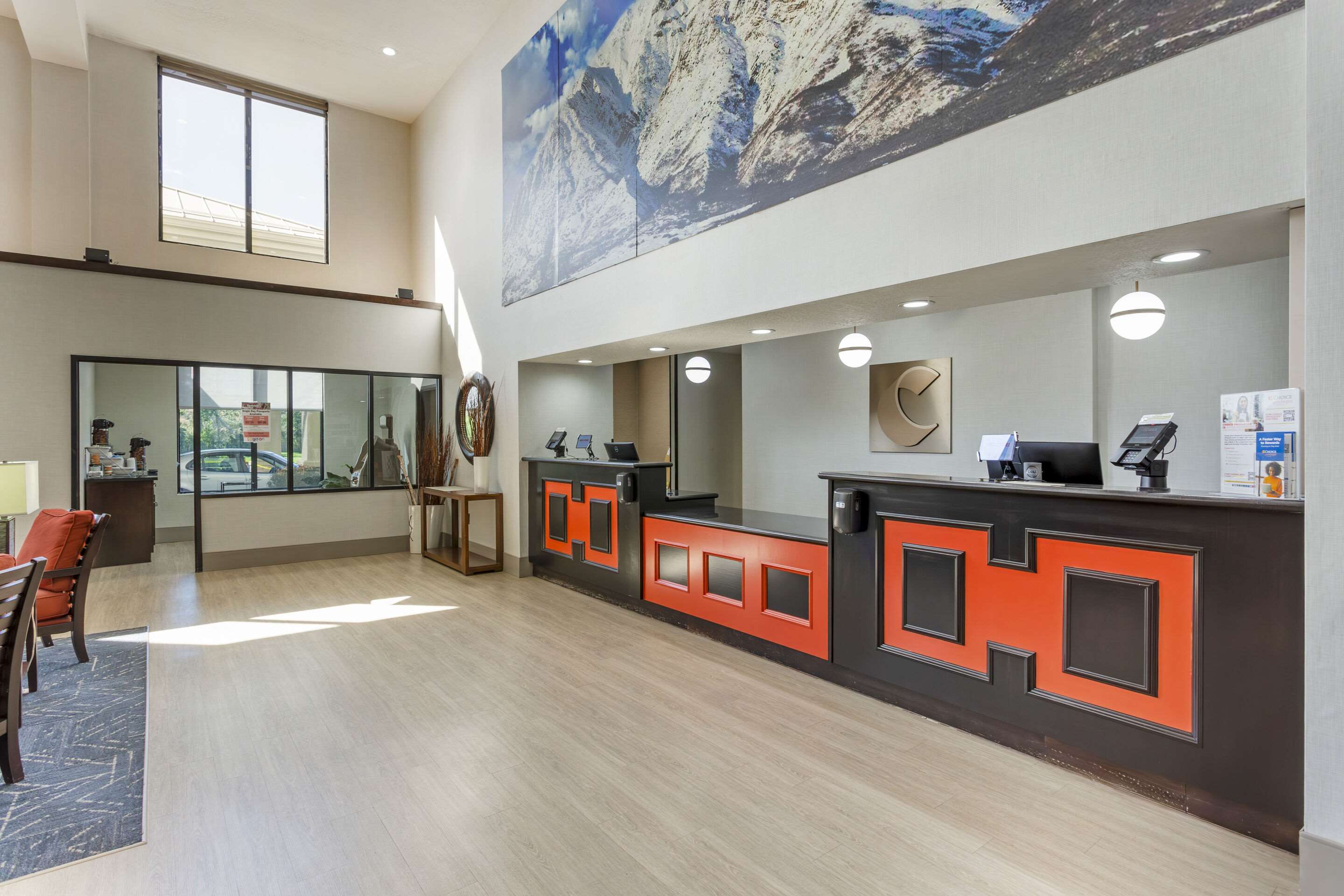 Hotel lobby | Comfort Suites Ogden Conference Center
